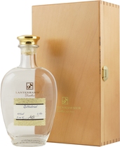 Lantenhammer Quittenbrand 2008 mit 43 % Vol. im Selecte Lantenhammer Quittenbrand 2008 mit 43 % Vol. im Selecte